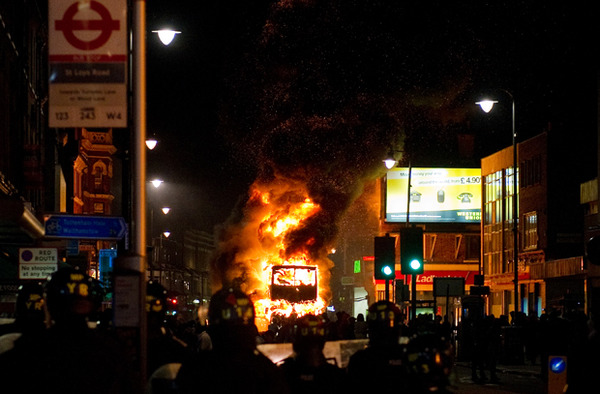 london-riot-tottenham.jpg